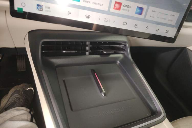 Used Lynk & Co 07 2024 EM-P 126 Long-Range Halo