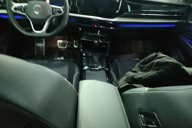 Used Volkswagen Passat 2023 Revised 380TSI Luxury Edition
