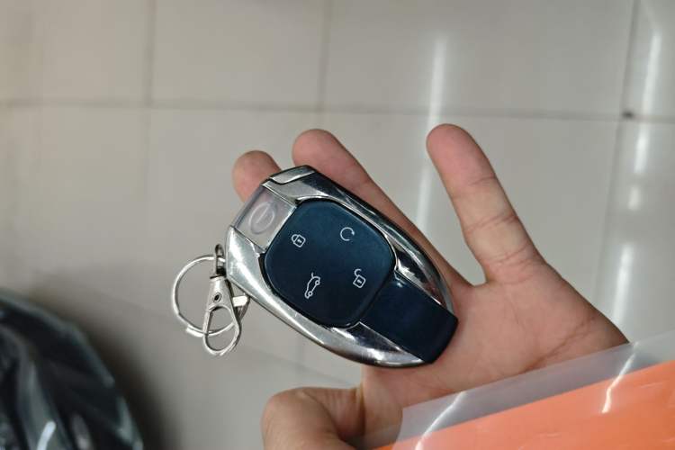 Used GAC Trumpchi GS8 2022 Linghang Series 2.0 TGDI Two-Wheel-Drive Luxury Smart Connectivity Version (7 Seats)
