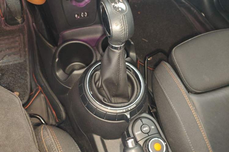 Used  MINI 2016 1.5T COOPER SEVEN
