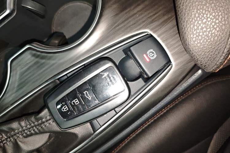 Used Toyota Camry 2021 2.5G Luxury Edition
