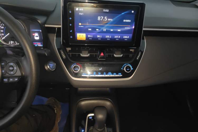 Used Toyota Levin 2019 Dual-Engine 1.8H E-CVT Luxury Edition China VI Standard
