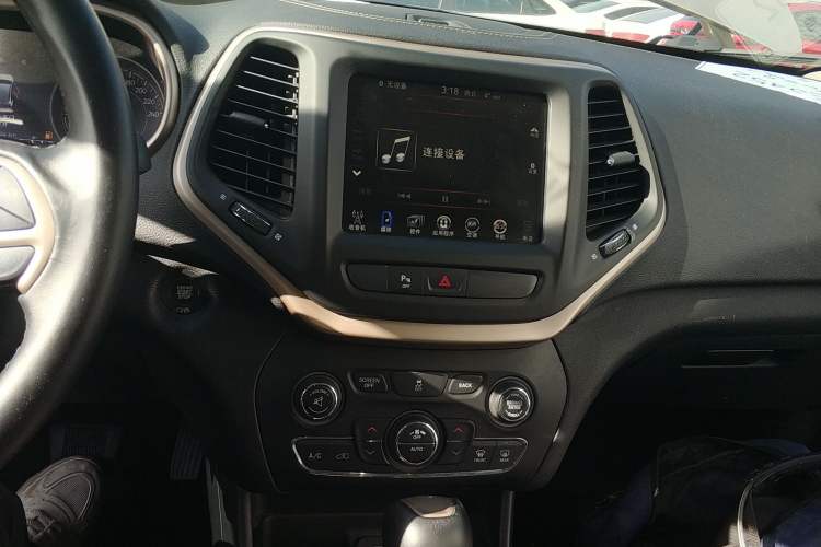 Used  Cherokee 2016 2.0L Superior Edition
