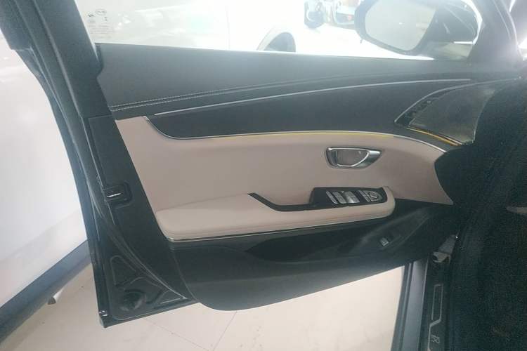 Used BYD Han 2025 DM-i Intelligent Driving Edition 125KM LiDAR Flagship Model