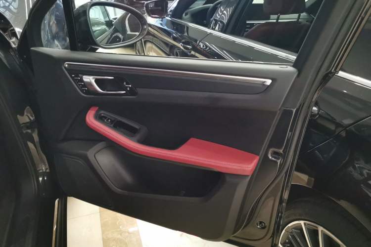 Used Porsche Macan 2023 Macan 2.0T
