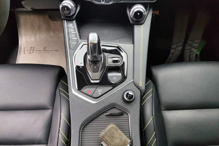 Used Lynk & Co 05 2020 2.0TD Two-Wheel Drive Shine Halo
