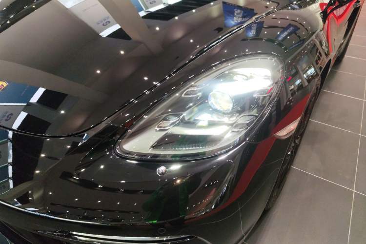 Used Porsche 718 2018 Cayman 2.0T
