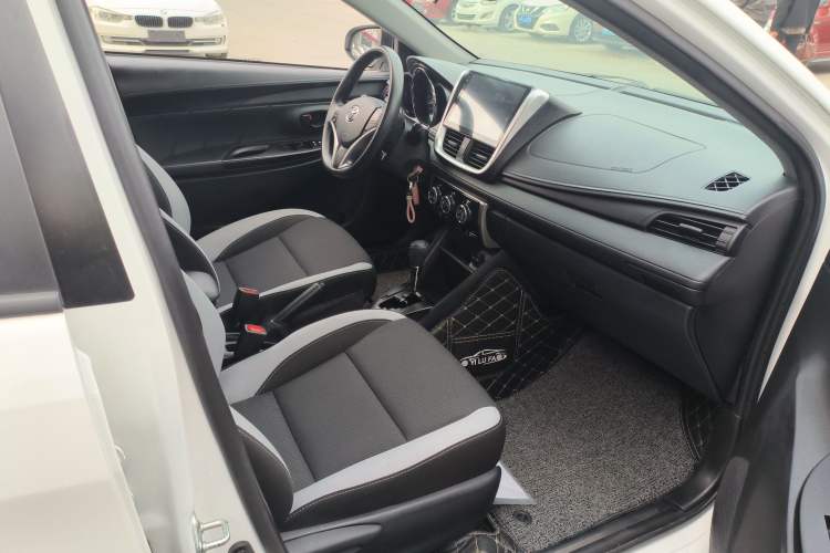 Used Toyota YARiS L 2022 X-Trail 1.5L CVT Leading PLUS Edition
