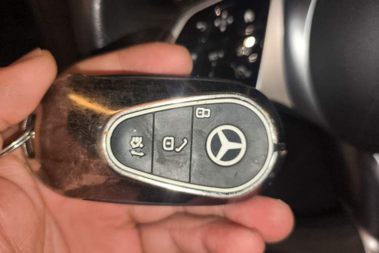 Used Mercedes-Benz GLC 2023 GLC 260 L 4MATIC Dynamic Edition 5-seater