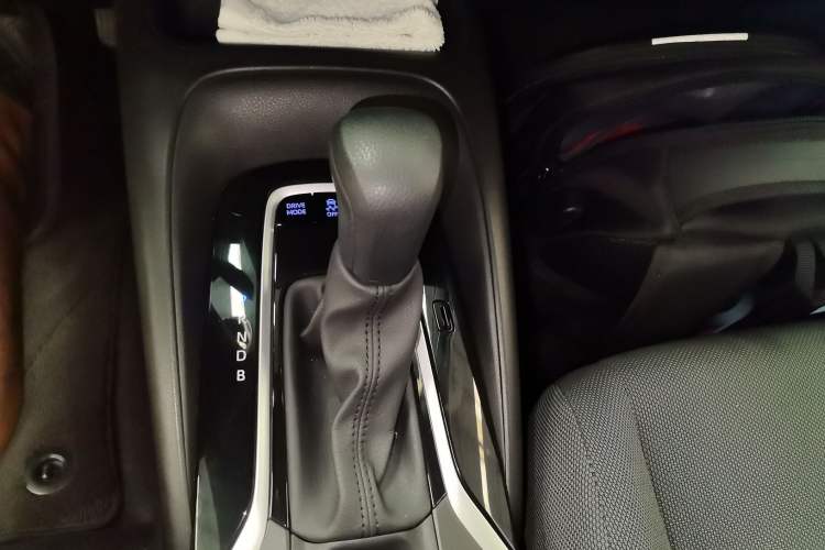 Used Toyota Levin 2019 Dual-Engine 1.8H E-CVT Luxury Edition China VI Standard
