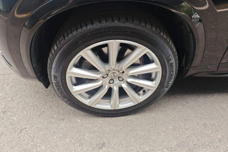 Used Volvo XC90 2019 T6 Zhiyi Edition 7-Seater China VI Standard
