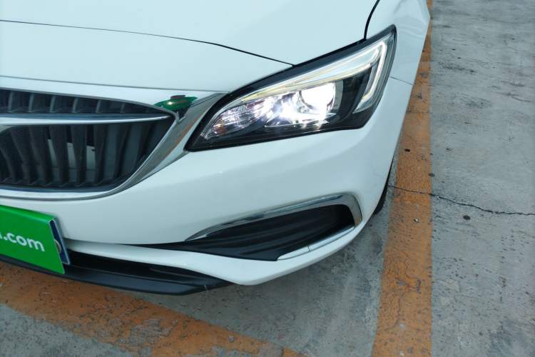 Used Buick Verano 2018 Sedan 20T Dual-Clutch Leading Model
