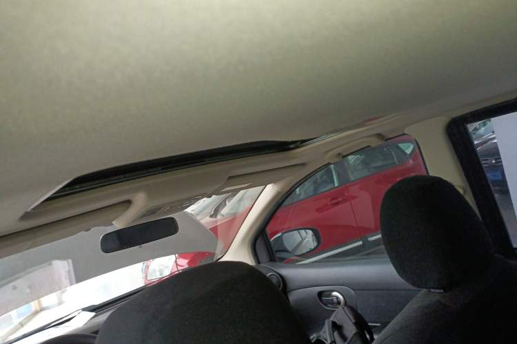 Used Nissan Livina 2015 1.6XL Manual Luxury Edition
