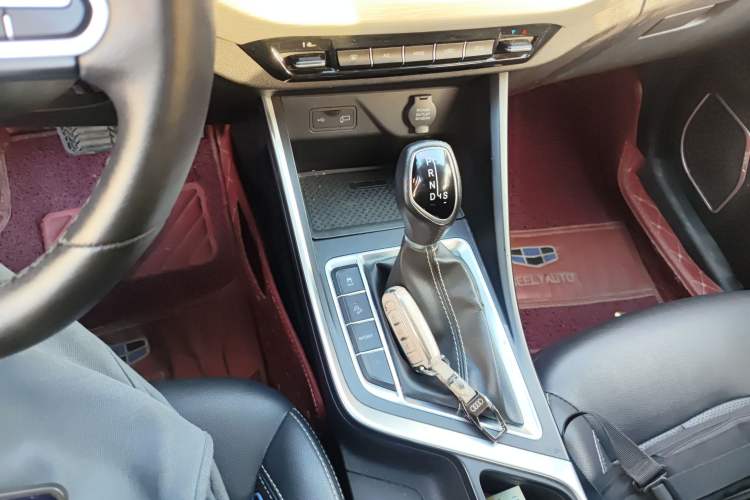 Used Geely Auto Vision X3 2019 Upgraded Model 1.5L CVT Elite Version
