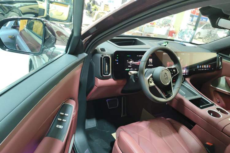 Used Hima AITO M8 2025 Extended-Range Ultra Version 53.4 kWh 5-Seater Edition