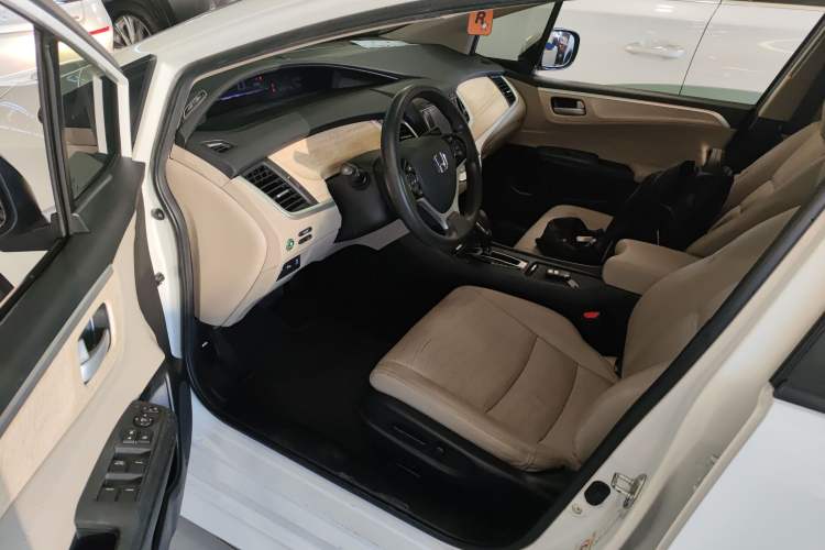 Used Honda Jade 2014 1.8L CVT Luxury Edition 5 seats
