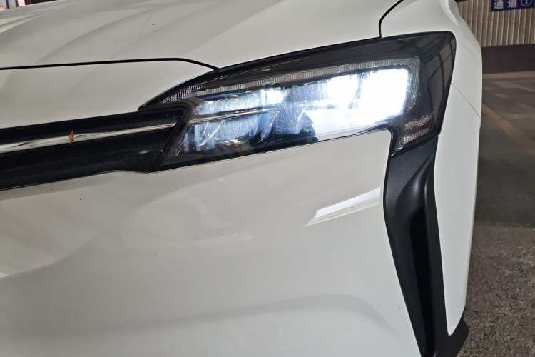 Used Buick Velite 6 2023 Revised Version 430 km Range – Commuter Edition
