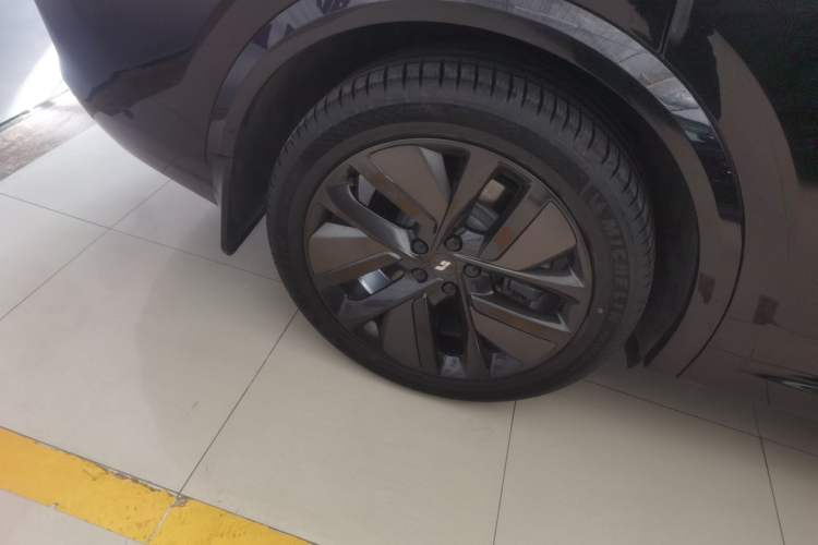 Used Li Auto L8 2023 Max model
