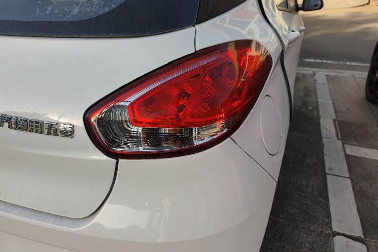 Used Baojun 310 2016 1.2L manual Comfort trim level
