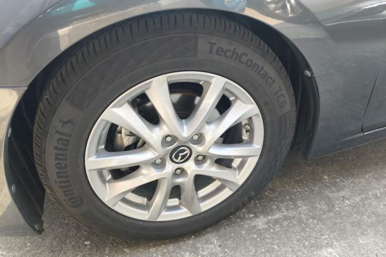 Used Mazda Mazda 3 Axela 2017 Hatchback 1.5L Automatic Luxury Model Emission Standard China V
