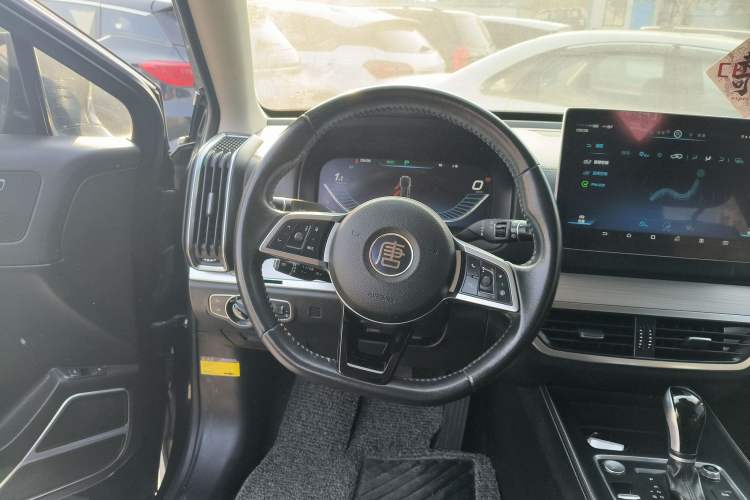 Used BYD Tang 2018 2.0T Automatic SmartConnect Prestige 7-Seater China V Standard