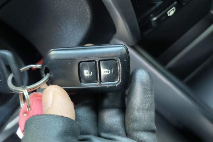 Used Toyota YARiS L 2017 1.5E CVT Dynamic Edition