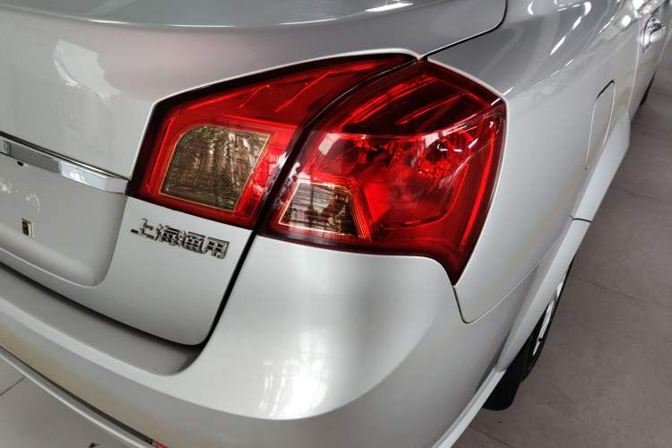 Used Buick Excelle 2013 1.5L Automatic Classic Model
