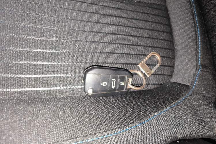 Used Peugeot 308 2016 1.6L Manual Fashion Edition