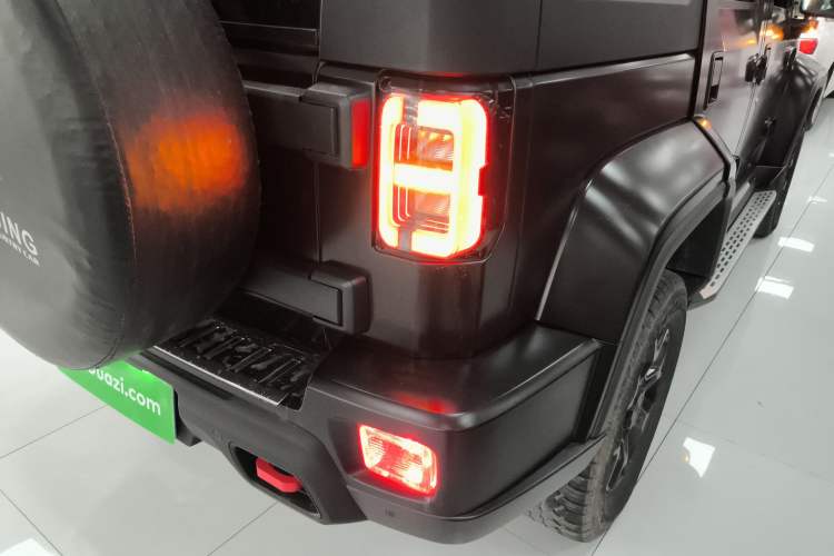 Used Beijing Auto BJ40 2023 2.0D Automatic Four-Wheel Drive Blade Hero Edition Adventurer Type