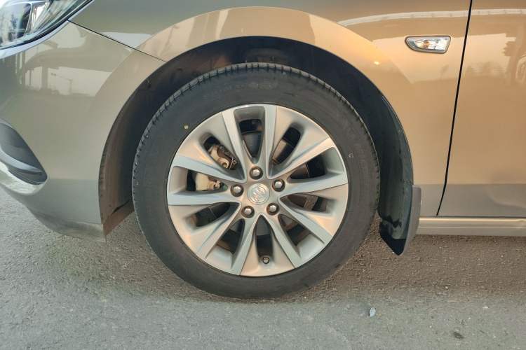 Used Buick GL6 2019 18T 5-Seater Connected Luxury Version China VI Standard
