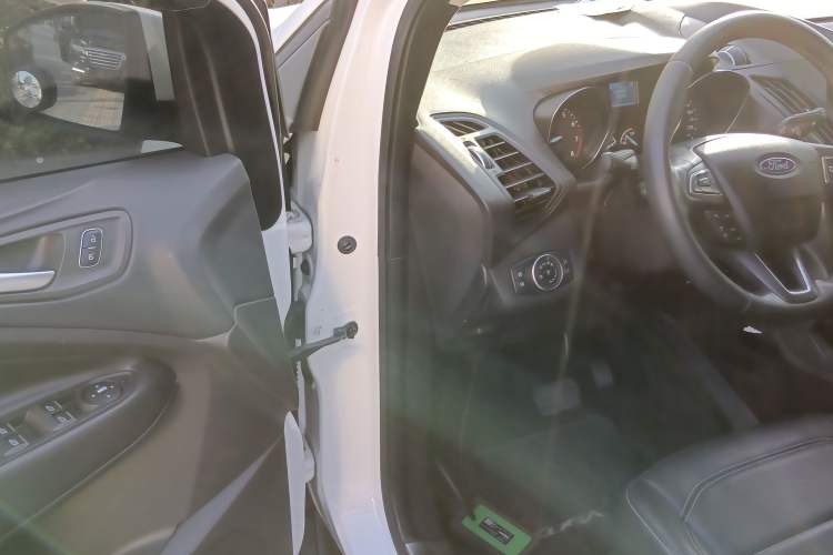 Used Ford Kuga 2018 EcoBoost 180 Two-Wheel-Drive Platinum Edition