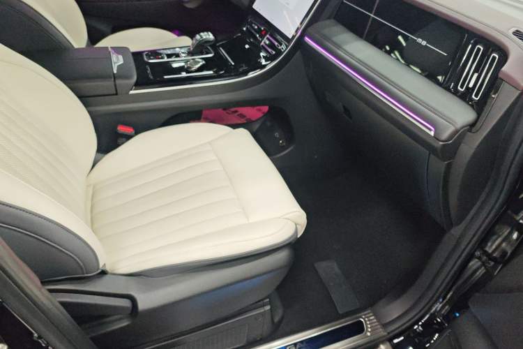 Used GAC Trumpchi M8 2024 Master Series 400T Prestige Edition
