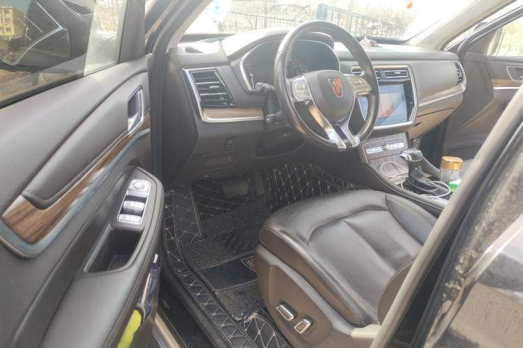 Used Roewe RX8 2018 30T Smart Connectivity Four-Wheel Drive Flagship Edition