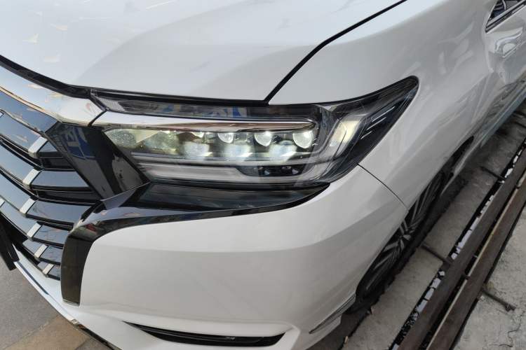 Used Honda Elysion 2022 2.0L eHEV Luxury First Edition