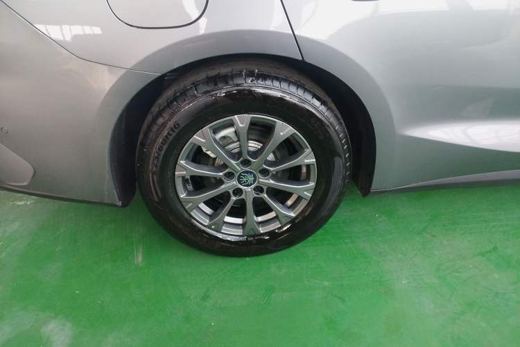 Used BYD Qin L 2025 DM-i Smart Drive 80KM Leading Model