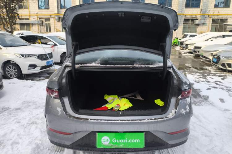 Used BYD Qin PLUS 2025 DM-i Smart Drive 120KM Superior Model