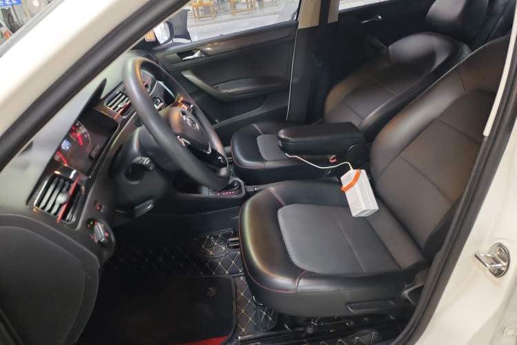 Used Volkswagen Santana 2017 Haval H9 1.6L Automatic Comfort Edition
