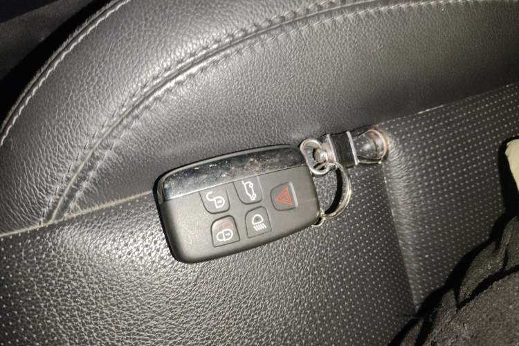 Used Land Rover Discovery Sport 2018 240 PS SE Version