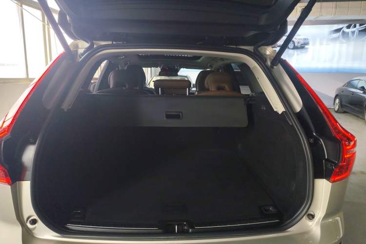 Used Volvo XC60 2020 T5 4x4 Zhiyi Luxury Edition
