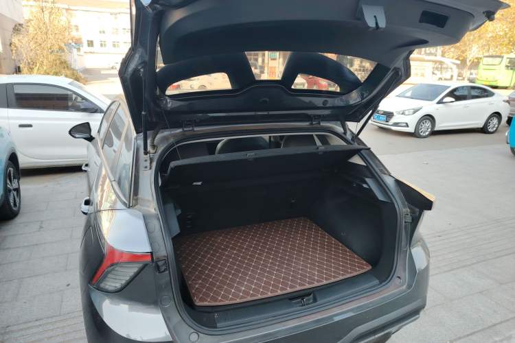 Used MG 4 EV 2023 415 km Range Sea-Champion Executive Edition
