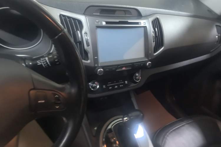 Used Kia Sportage R 2015 2.0L Automatic Two-Wheel Drive DLX Model