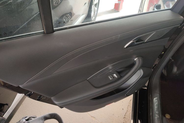 Used Hongqi H5 2024 2.0T Automatic Smart Connect Flagship Edition
