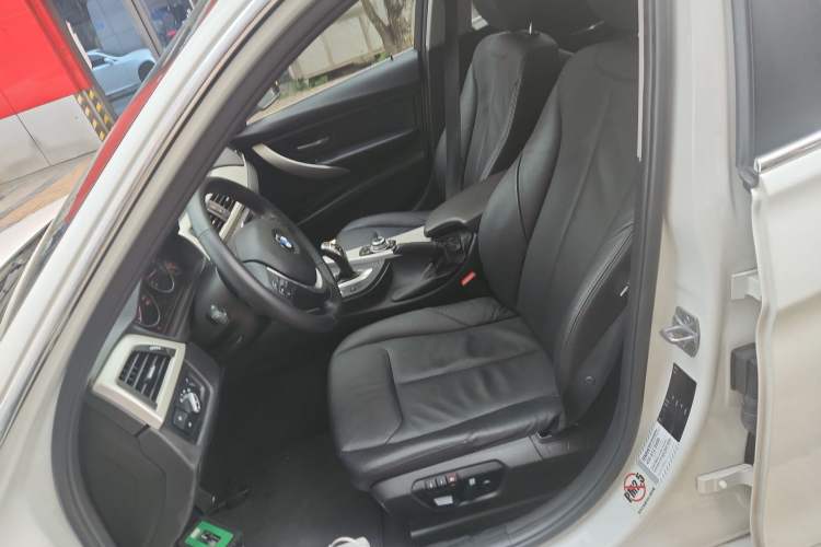 Used BMW 3 Series 2015 328Li Fashion Model
