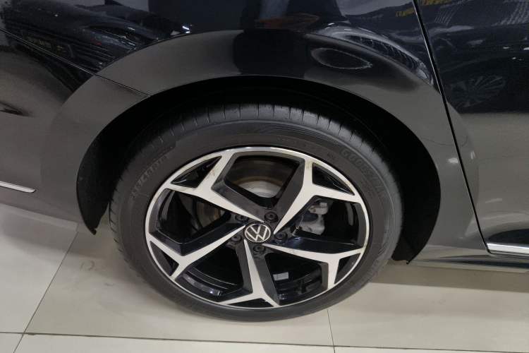 Used Volkswagen Passat 2023 Restyled 330TSI Starry Luxury Edition
