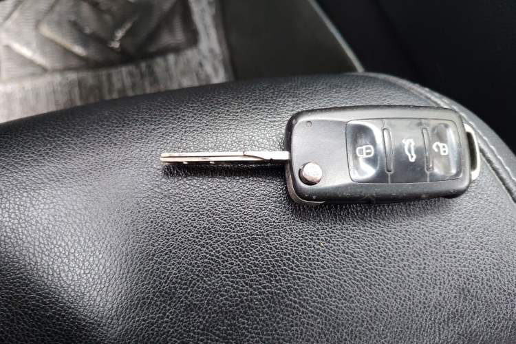 Used Volkswagen Sagitar 2015 1.6L Automatic Comfort Model
