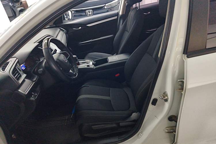 Used Honda Civic 2016 180TURBO CVT Comfort Version
