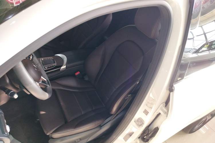 Used Mercedes-Benz GLC 2020 GLC 260 L 4MATIC Dynamic Model