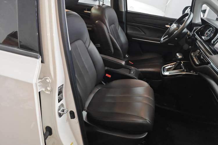 Used GAC Trumpchi M6 2019 270T Automatic Luxury Edition (7-seater) China V Standard