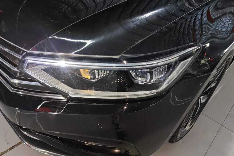 Used Volkswagen Magotan 2020 330TSI DSG Leading Model
