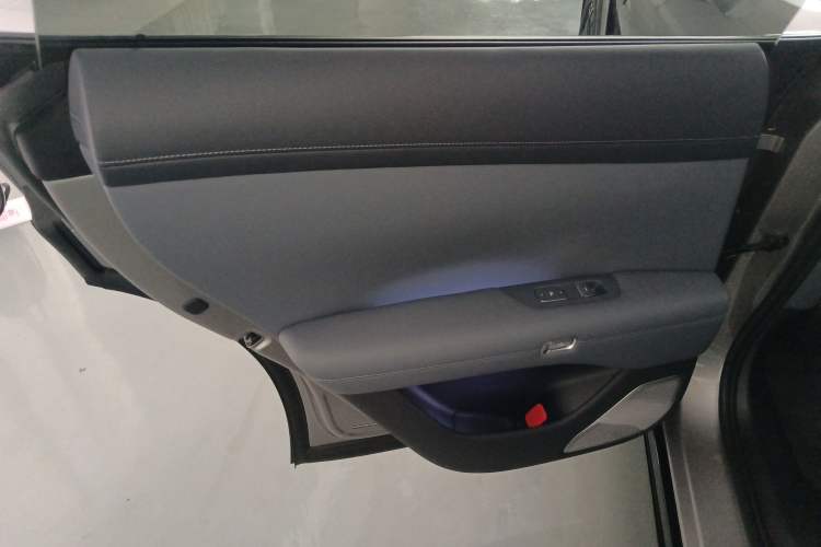 Used  YU7 2025 Ultra-Long Range Rear-Wheel Drive Version
